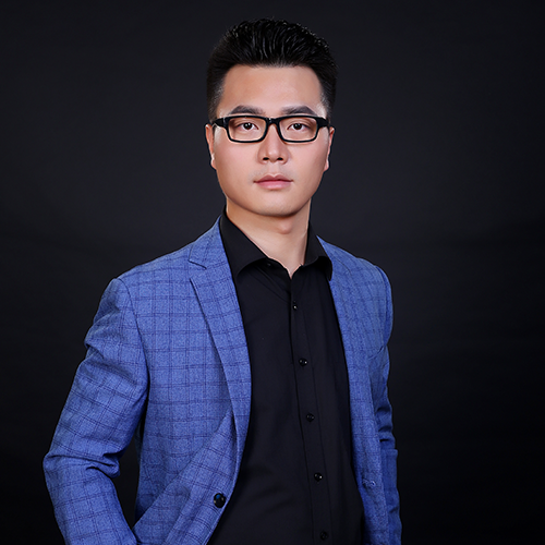 张任祥爱校产研总监毕业于北京科技大学计算机专业,先后在百度,好未来